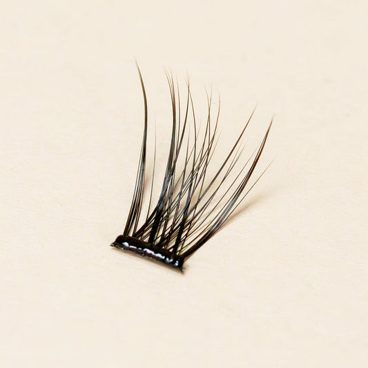 Pre-Glued Whispy Light - Press-On Lashes